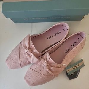 New Adorable Toms Pink Alpargata with bows 8.5